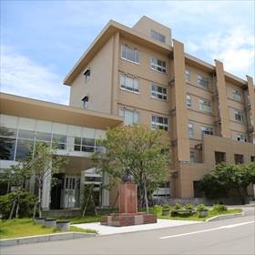 金沢大学